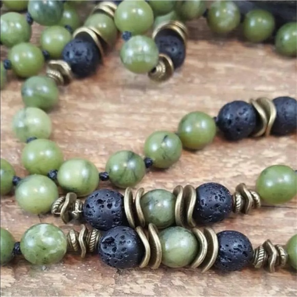 Jade and lava stone Buddha meditation mala - Picture 4 of 5
